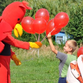 GRYFUŚ ODWIEDZIŁ DZIECI W CERKWICY