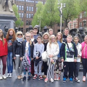 Młodzież w Amsterdamie