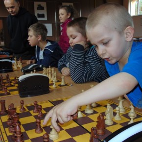 MALI MISTRZOWIE 64-PÓL