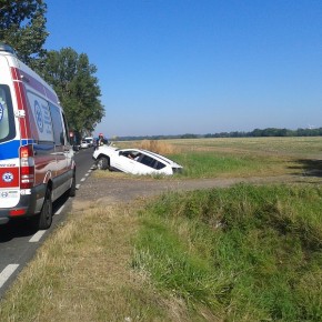 WJECHAŁ DO ROWU...