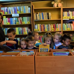PRZEDSZKOLAKI W BIBLIOTECE