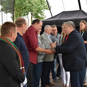 HONOROWE ODZNAKI DLA PIŁKARZY