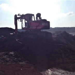 ZAPALIŁA SIĘ KOPARKA