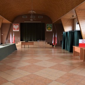 LECH PUZDROWSKI I IDZIEMY RAZEM WYGRALI W KARNICACH