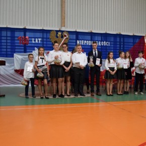 PATRIOTYCZNE KONKURSY W KARNICKIEJ SZKOLE PATRIOTYCZNE KONKURSY W KARNICKIEJ SZKOLE