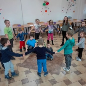 W PAPROTNIE DZIECI SIĘ NIE NUDZIŁY