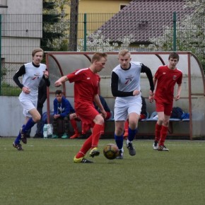 JUNIORZY ULEGLI LIDEROWI