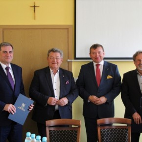 DOFINANSOWANIE NA PRZEBUDOWĘ DROGI W PAPROTNIE