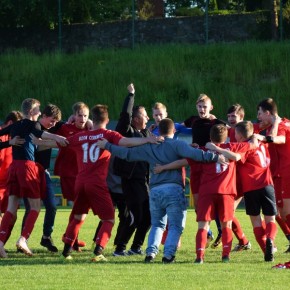 JUNIORZY WYGRALI Z KORONĄ