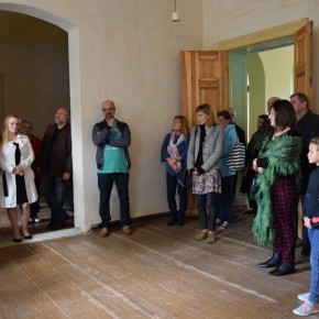 WYSTAWA WYKROJE W PAŁACU PAPROTNO