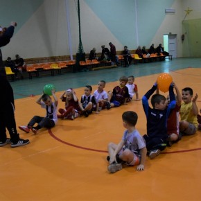 MIKOŁAJ U SKRZATÓW