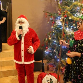 CHOINKOWA ZABAWA W KARNICACH