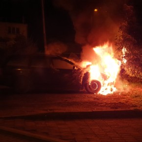 POŻAR SAMOCHODU W KARNICACH