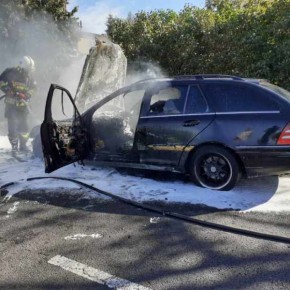 W CEKWICY ZAPALIŁ SIĘ MERCEDES