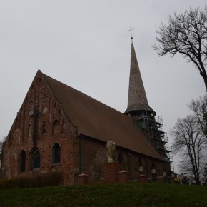 REMONT WIEŻY KOŚCIOŁA W CERKWICY DOBIEGA KOŃCA