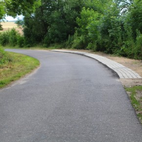 UTWARDZENIE POBOCZA DROGI W DROZDOWIE