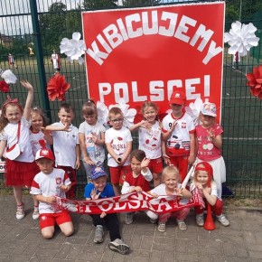 KIBICUJEMY BIAŁO-CZERWONYM