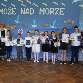 ZAKOŃCZYLI NAUKĘ W KLASIE TRZECIEJ