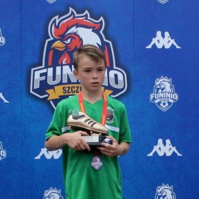 DOMINIK STAWICKI NAJLEPSZYM PIŁKARZEM ROCZNIKA 2014