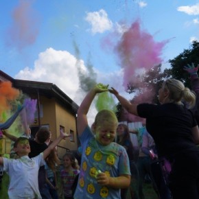 KOLOROWY FESTYN W SKROBOTOWIE