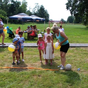 WAKACYJNY PIKNIK W LĘDZINIE WAKACYJNY PIKNIK W LĘDZINIE