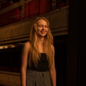 ZAPROSZENIE NA SPEKTAKL W TEATRZE MAŁO MIASTECZKOWYM