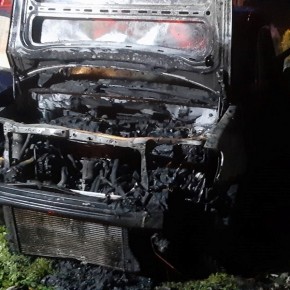 PODPALENIE SAMOCHODU W KARNICACH