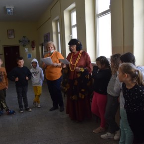 JESIEŃ ODWIEDZIŁA SZKOŁĘ