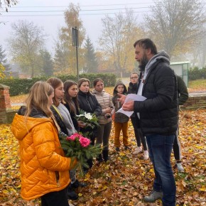 POUCZAJĄCA WYPRAWA MŁODZIEŻY ZE SKROBOTOWA