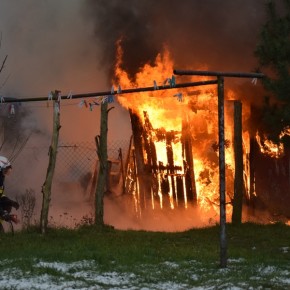 POŻAR BUDYNKÓW GOSPODARCZYCH