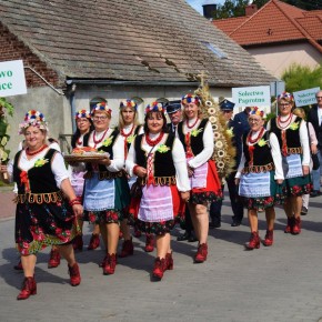 SOŁECTWA NA DOŻYNKACH: KARNICE