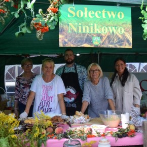 SOŁECTWA NA DOŻYNKACH: NINIKOWO