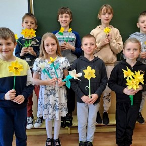 UCZNIOWIE Z KARNIC WSPARLI AKCJĘ POLA NADZIEI