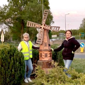 LĘDZIN W LETNICH BARWACH