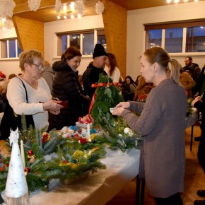 KIERMASZ I KONCERT ZSP W KARNICACH