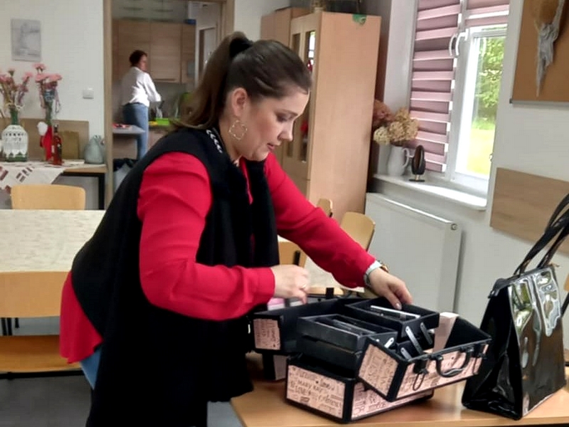 82688e84-4532-4e4e-8b79-6a9d80938dfc