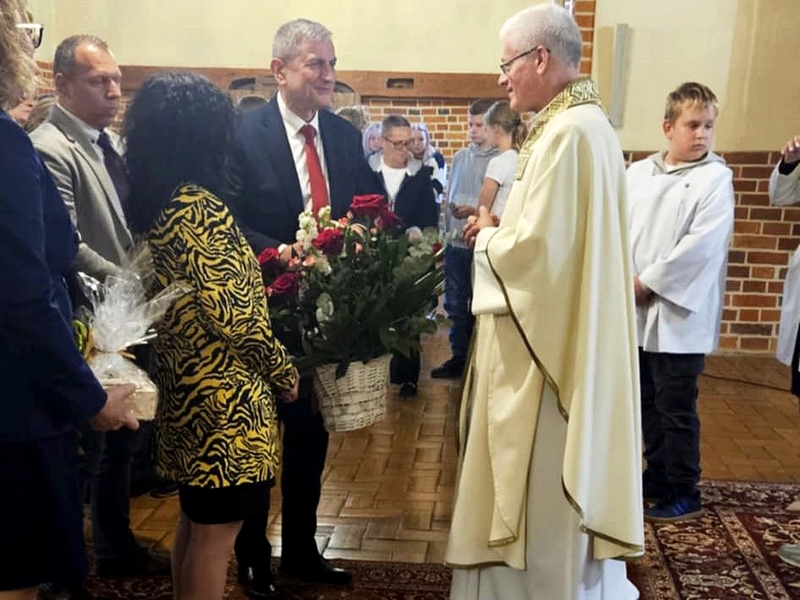 51f0fc5d-a457-4d58-8016-8bf3cfc20e01