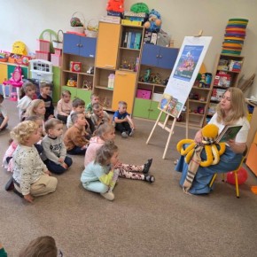 CZYTANIE ZBLIŻA-CAŁA POLSKA CZYTA DZIECIOM