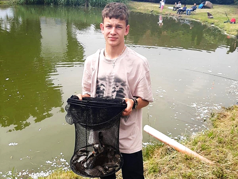 83319924-2d86-45ac-98e9-c20749bc1a02