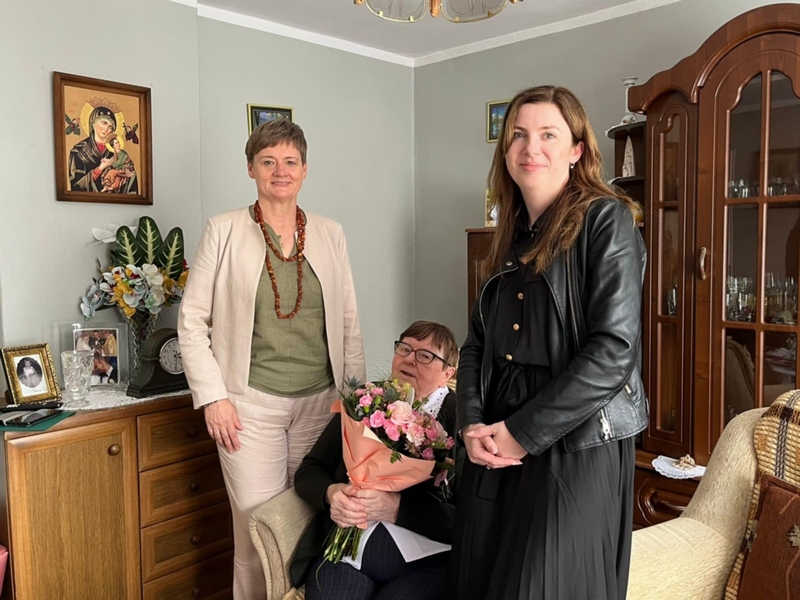 6121f3df-b339-4b0e-8c2c-a2e42aebca45