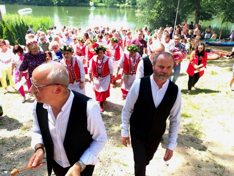 b65ae62e-07e6-4ae0-9145-582c44589aa9