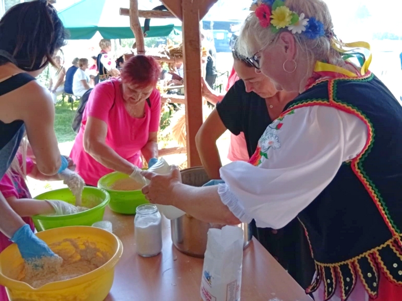 18dac9a2-eed8-4a10-8505-a7af70842c70