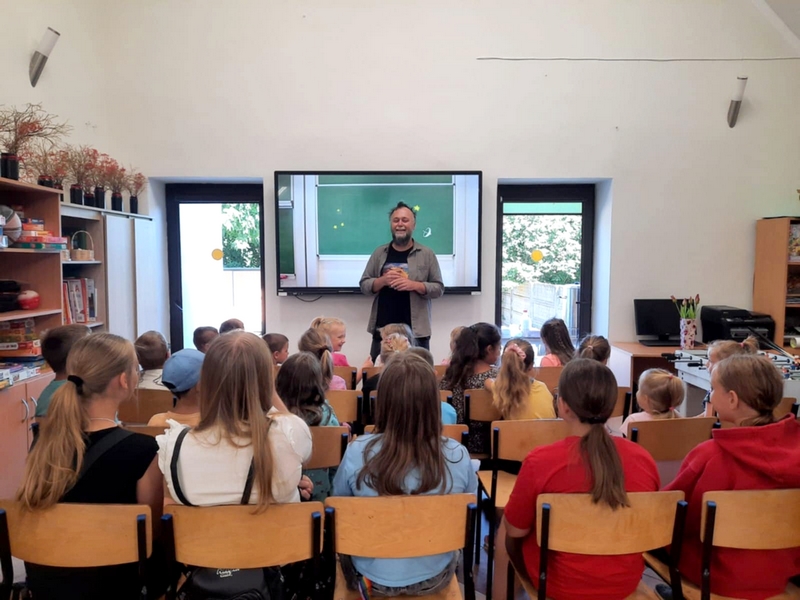 2c48f9c8-4962-4d93-bd30-033aa622ea3b