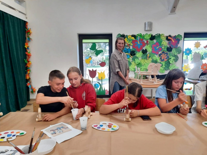 89d8efcc-1422-4657-aaec-ececec1d18b4