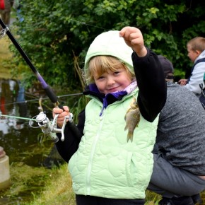 RELACJA Z ZAWODÓW WĘDKARSKICH DLA DZIECI