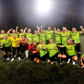 WYGRANA OLDBOJÓW BIZONA CERKWICA Z WYBRZEŻEM REWALSKIM REWAL