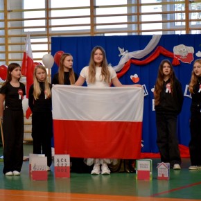 UROCZYSTE OBCHODY NARODOWEGO ŚWIĘTA NIEPODLEGŁOŚCI W SZKOŁACH