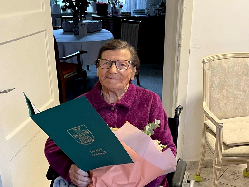 ee5063e4-66e9-41c5-b3d8-05ec4f2219ae