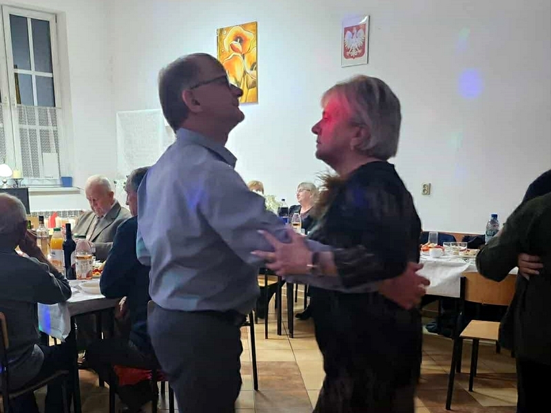 7beb8074-66b7-41fa-a552-ba4c60e1f9a6