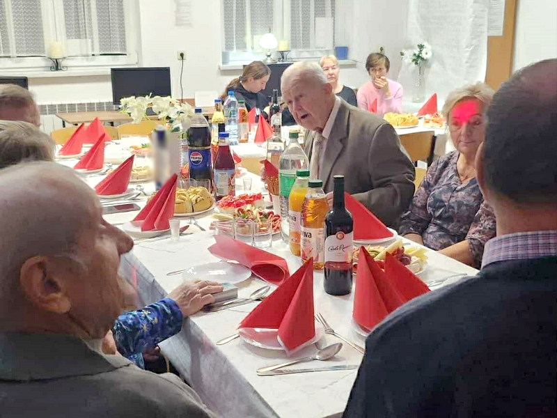 87b9883a-737f-410a-8593-6a6d2e899859